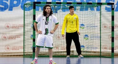 Sakarya hentboluna Karaçay Türkü transfer