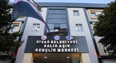 Sivas'ta Salih Âşık Gençlik Merkezi hizmete açıldı