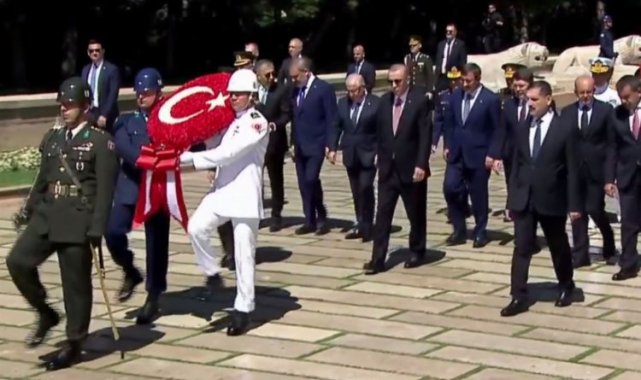 YAŞ üyeleri Ata'nın huzurunda