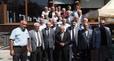 41 esnaf başkan Memduh Büyükkılıç'la buluştu