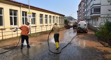 Afetin izleri siliniyor