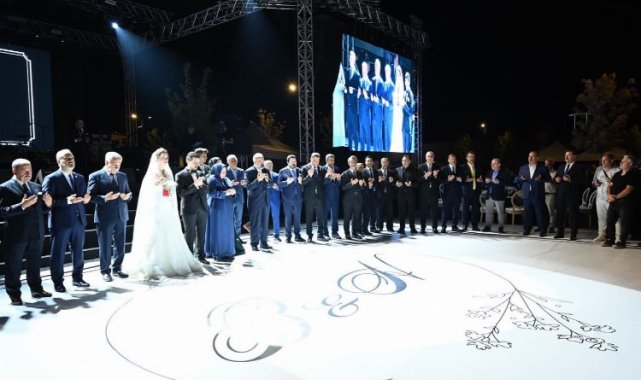 Alinur Aktaş'ın mutlu günü! İş ve siyaset dünyasını buluşturan görkemli düğün