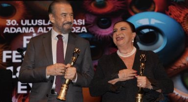 Altın Koza Onur Ödülleri Perran Kutman ve Cihan Ünal'a
