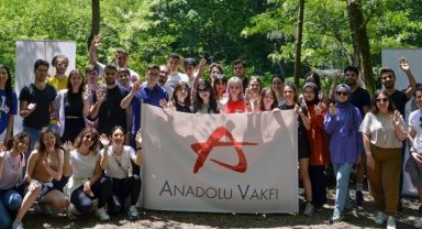 Anadolu Vakfı gençlere burs desteğini sürdürüyor