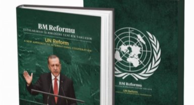 BM'deki liderlere 'Farklı İnanış Ortak Anlayış' ve 'BM Reformu' kitabı