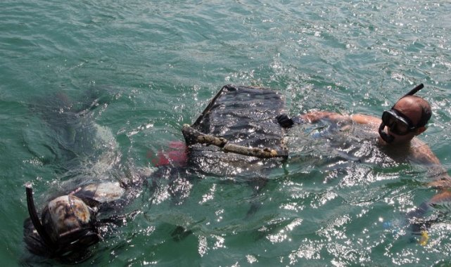 Bodrum'da deniz dibi temizliği sürüyor