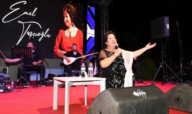 "Bozkırın Tezenesi" Karabağlar'da türküleriyle yaşıyor