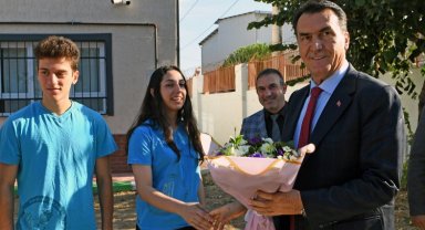 Bursa Osmangazi'de Başkan Dündar'dan her gün farklı okul