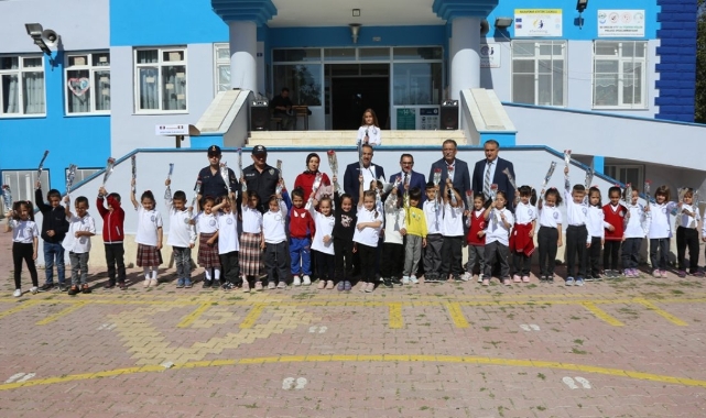 Halkapınar'da İlköğretim haftası kutlandı