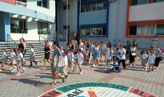 İlkokul birler heyecanla eğitime başladı