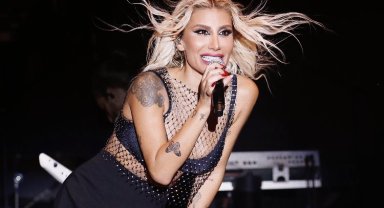 İrem Derici'ye nazar değdi! 'Namus elden gitmesin' diyerek kıyafetini değiştirdi!
