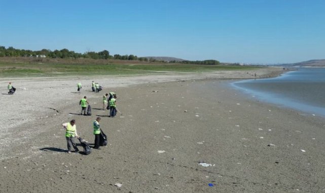 İstanbul'da baraj havzalarından haftada 100 ton atık toplanıyor