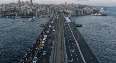 İstanbulluların Galata Köprüsü sevinci