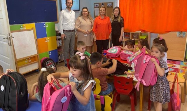 İzmit Belediyesi öğrencilerin yüzlerini güldürüyor
