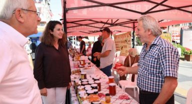 İzmit Belediyesi'nden bal üreticilerine destek