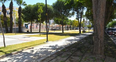 Karabağlar'da 'Abidin Dino Parkı' baştan sona yenilendi
