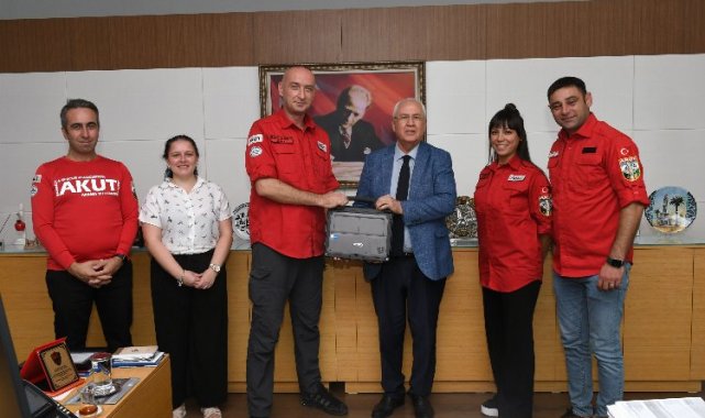 Karabağlar'da AKUT'a 'afet' bilgisayarı