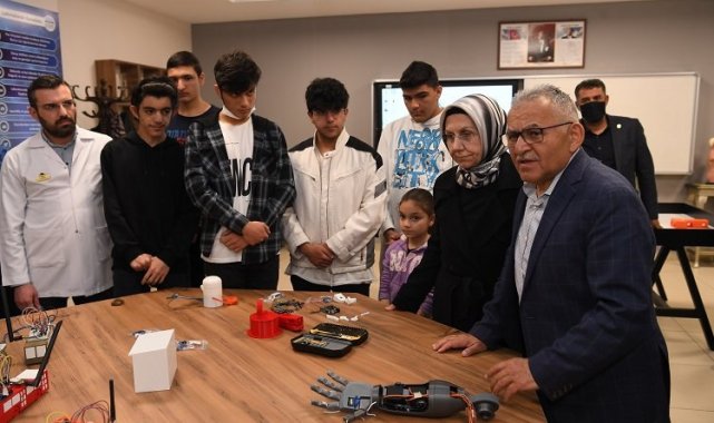 Kayseri Büyükşehir TEKNOFEST gençliğinin yanında