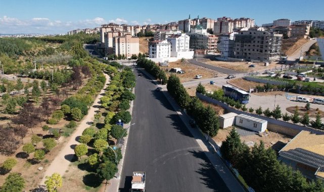 Kocaeli Çayırova'da yolların konforu arttırılıyor