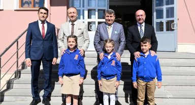 Konya Selçuklu'da Başkan Pekyatırmacı'dan okul ziyaretlerine devam