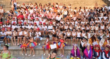 Marmaris'te genç fidanlar okula hazır