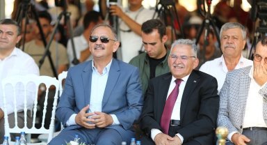 Memduh Büyükkılıç'a Bakan Özhaseki'den övgü