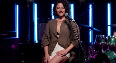 Merve Yılmaz'dan iki farklı 'YETER'
