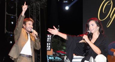 Mustafa Ceceli ve Öykü Gürman'dan Pazaryeri'nde muhteşem konser