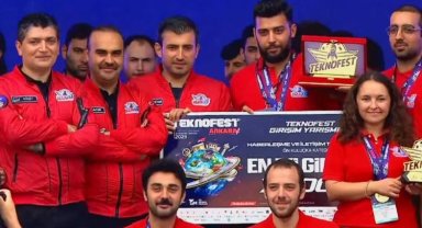TEKNOFEST'ten Bursa'ya kupalarla döndüler