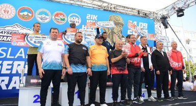 Uluslararası Kayseri Yarı Maratonu nefesleri kesti
