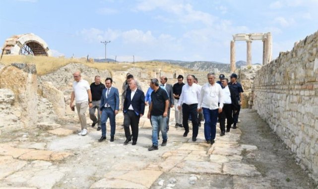 Vali Coşkun köy köy geziyor
