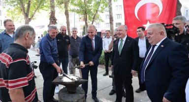 Vali ve Başkan demir dövdü