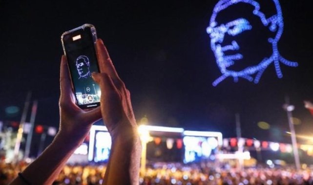 Antalya 100. Yıl için akın akın meydanlara indi