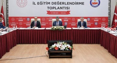Bakan Tekin eğitimi Kocaeli'den değerlendirdi