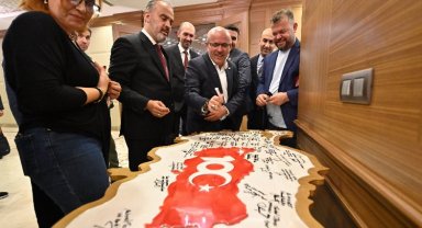 Bursa Büyükşehir Meclisi imzalarıyla tarihe not düştü