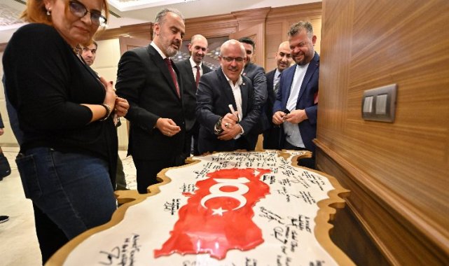 Bursa Büyükşehir Meclisi imzalarıyla tarihe not düştü