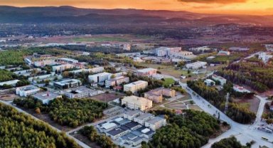 Bursa Uludağ Üniversitesi'nde hangi öğrenci toplulukları bulunuyor?