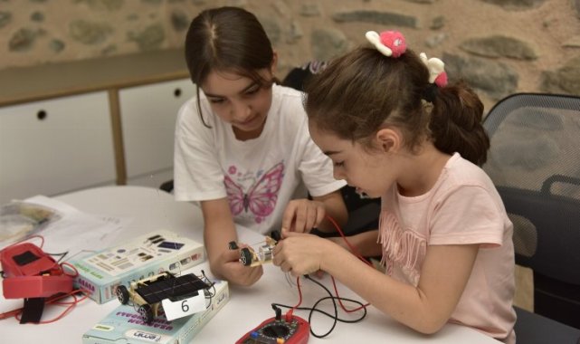 Bursa'da 'Molla Yegan'da bilime dönük atölyeler ilgi görüyor