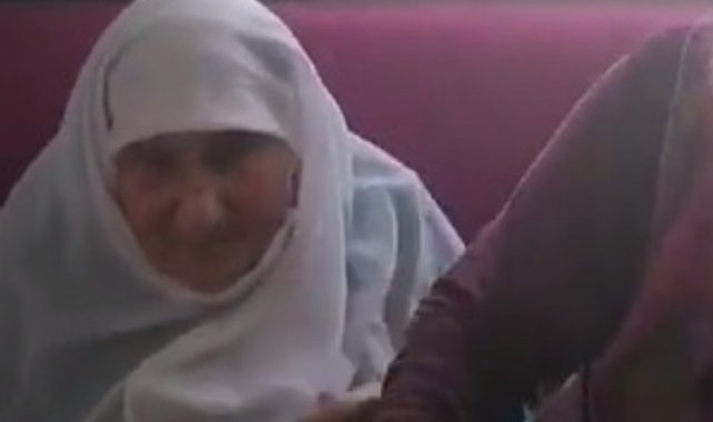 Cumhuriyet'le yaşıt! Emine teyze 100. yaş gününü kutladı