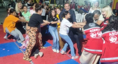 Depremin çocukları geleneksel oyunlarla moral buldu
