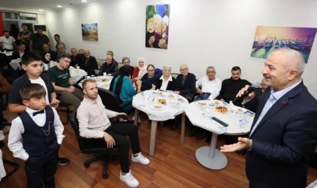 Gebze'de Başkan Büyükgöz'den huzurevi sakinlerine ziyaret