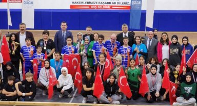 Gölcük 100. yıl coşkusunu sporla yaşıyor