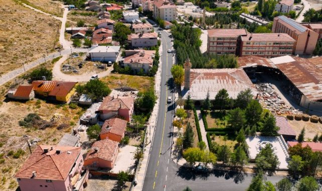 Malatya Darende'de asfalt çalışmaları sürüyor