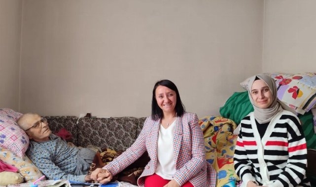 Pazayreri'nde Başkan Tekin hastaları yalnız bırakmıyor