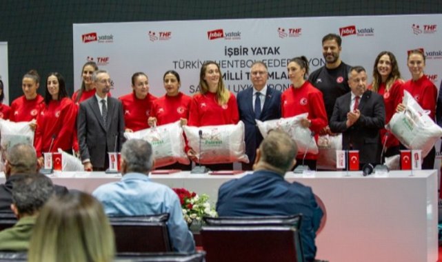 THF Hentbol Milli Takımı'na sağlıklı uyku sponsoru