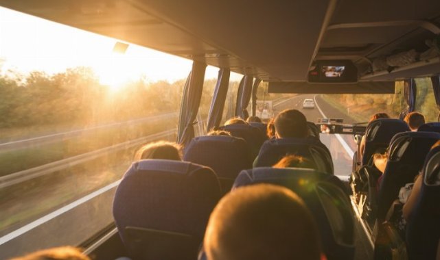 Turistler seyahatlerinde otobüse yöneldi