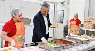 Antalya Muratpaşa Belediyesi'nden çocuklara özel menü