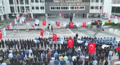 Antalya'da hayat Ata için durdu