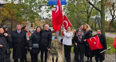 Atatürk Rotterdam'da anıldı