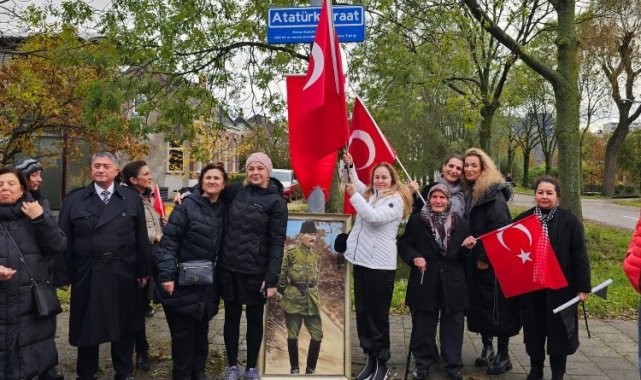 Atatürk Rotterdam'da anıldı